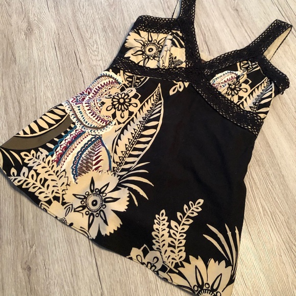 Bandolino Taupe and Black Cotton Floral V Neck Crochet Trim Lined Size 6 - Picture 6 of 6